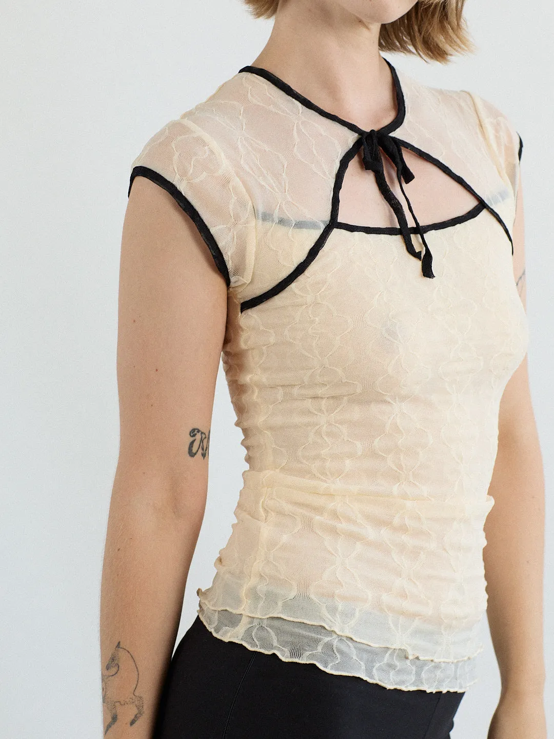 Mariposa Lace Bow Tee - Piped Cloud