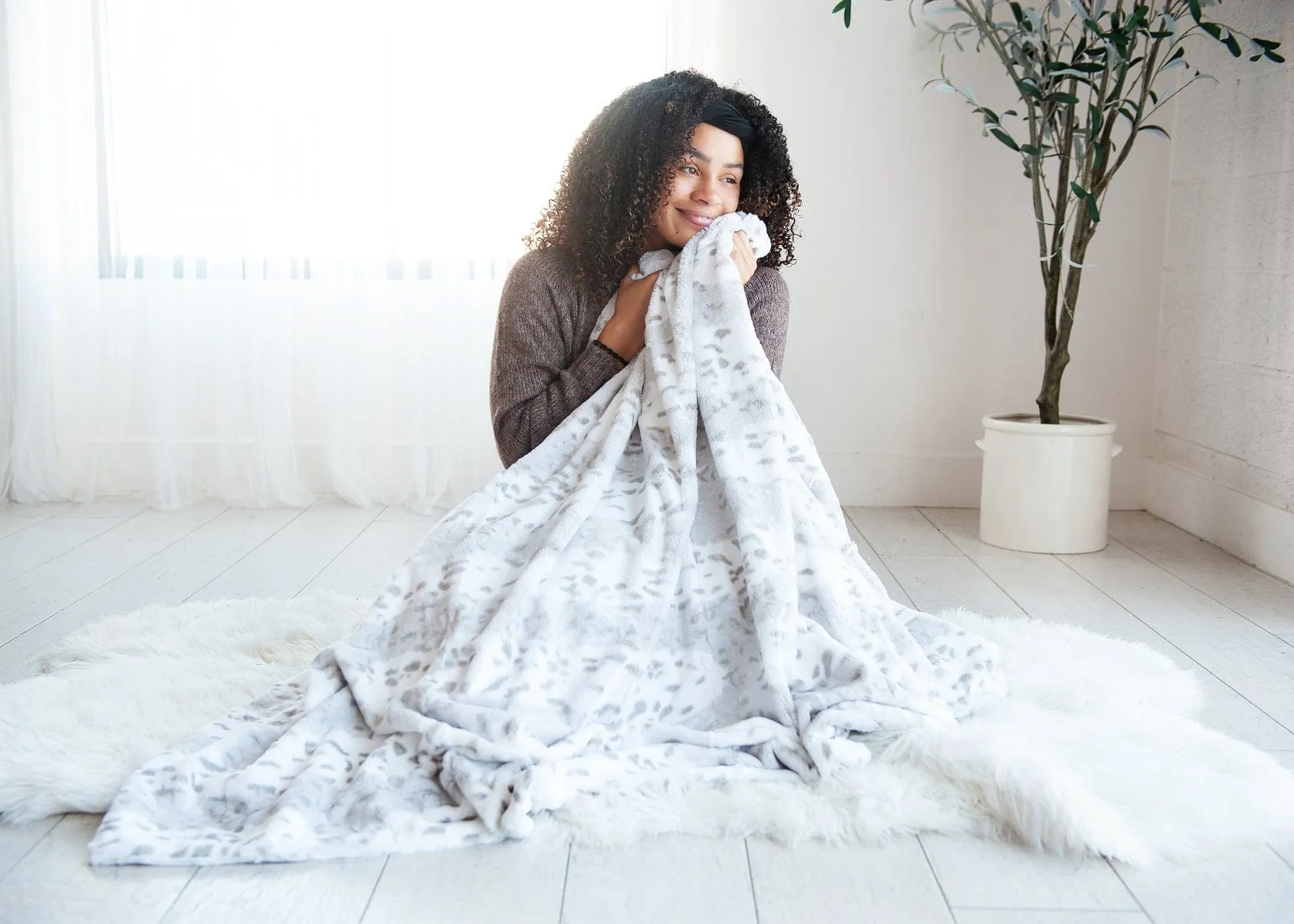 Snow Leopard Blanket